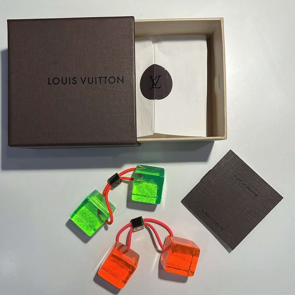 Louis Vuitton Pair of Giant Neon Green & Orange Hair Cubes in Box - Picture 3 of 7